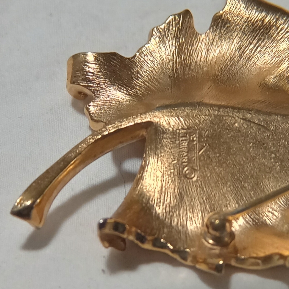 Trifari Gold Leaf Brooch Festival Fit Birthday Old Money Fauna Fall Gold Brushed - Picture 3 of 11
